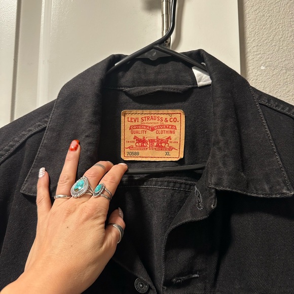 Levi's Men's Black Denim Jacket - Picture 2 of 2